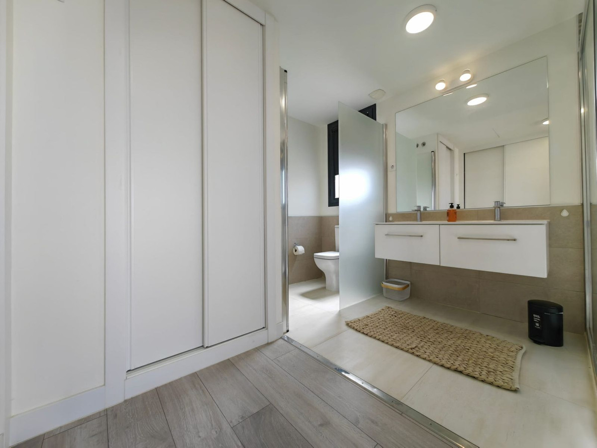 3 Bed Apartment for sale in Estepona Costa Del Sol, Málaga, Spain