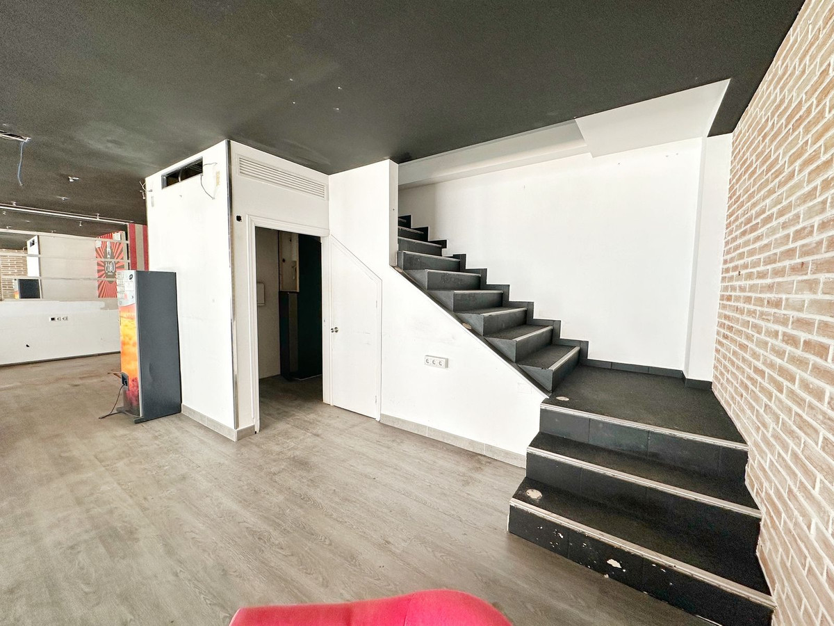 Commercial unit for sale in Puerto Banús Costa Del Sol, Málaga, Spain