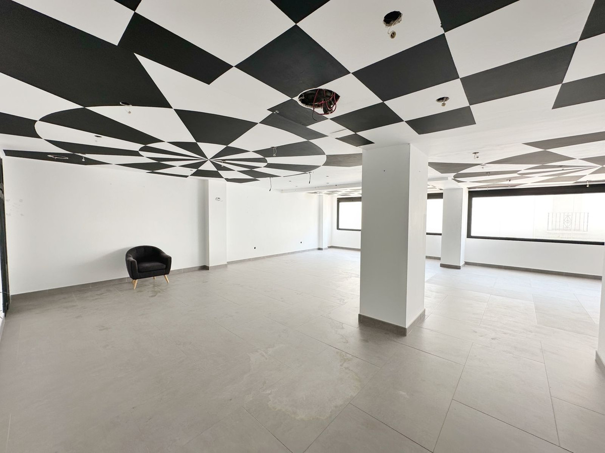 Commercial unit for sale in Puerto Banús Costa Del Sol, Málaga, Spain