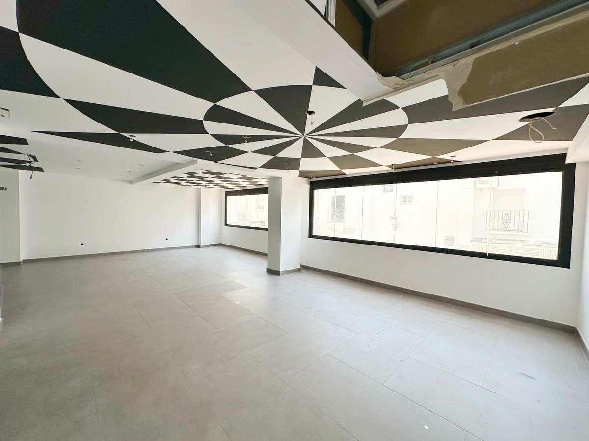 Commercial unit for sale in Puerto Banús Costa Del Sol, Málaga, Spain