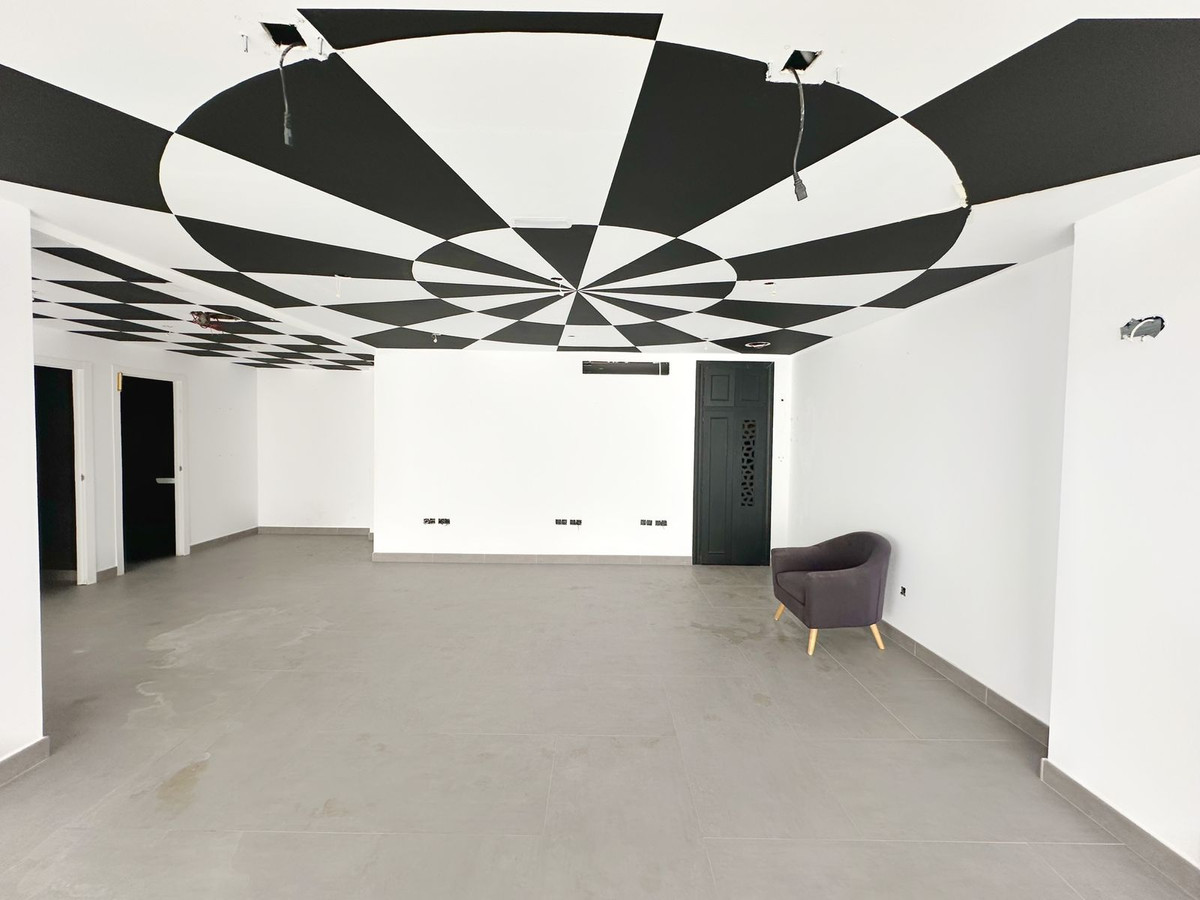 Commercial unit for sale in Puerto Banús Costa Del Sol, Málaga, Spain
