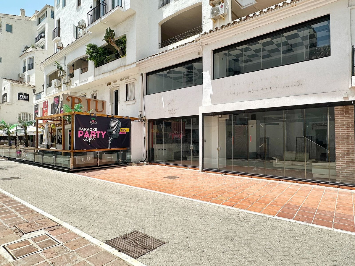 Commercial unit for sale in Puerto Banús Costa Del Sol, Málaga, Spain