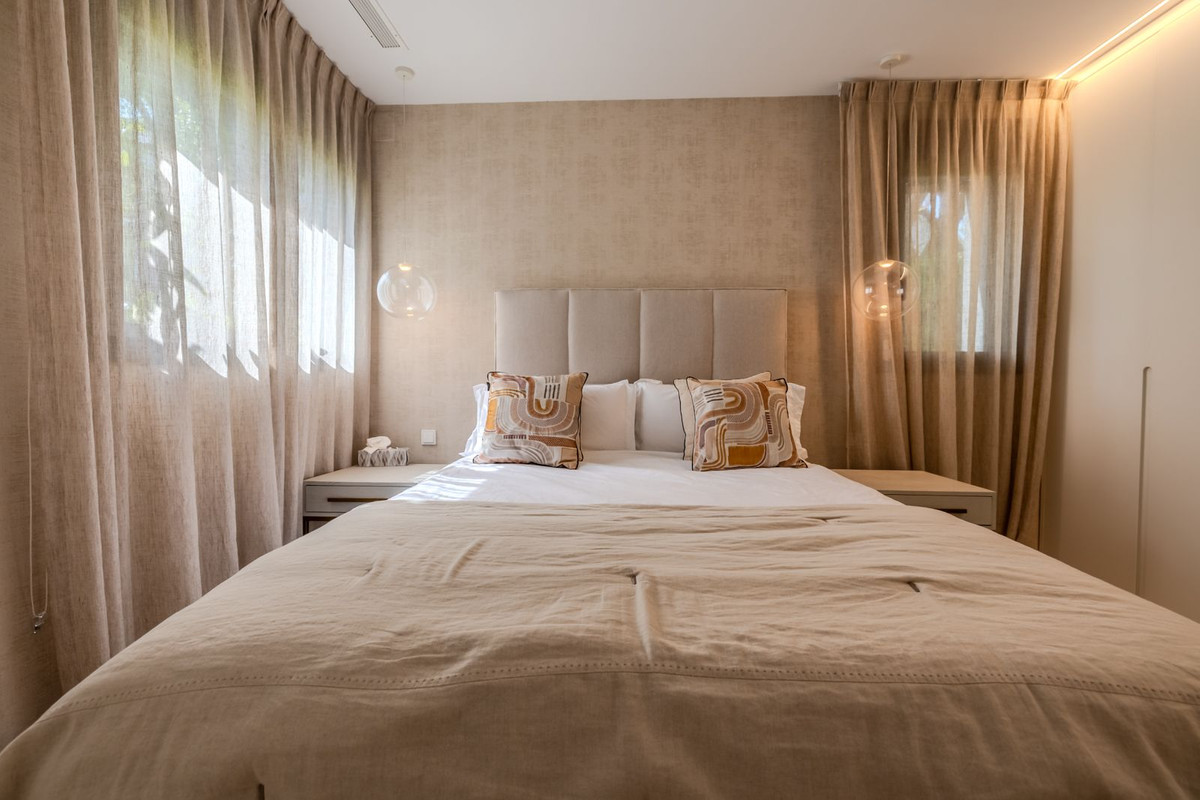 Se vende Villa - Chalet de 4 dormitorios en Costa Del Sol, Málaga, España