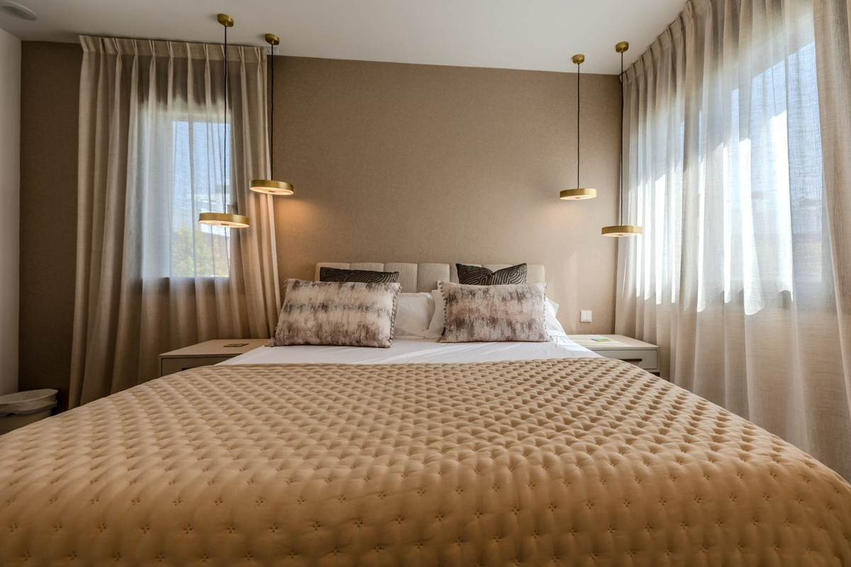 Se vende Villa - Chalet de 4 dormitorios en Costa Del Sol, Málaga, España