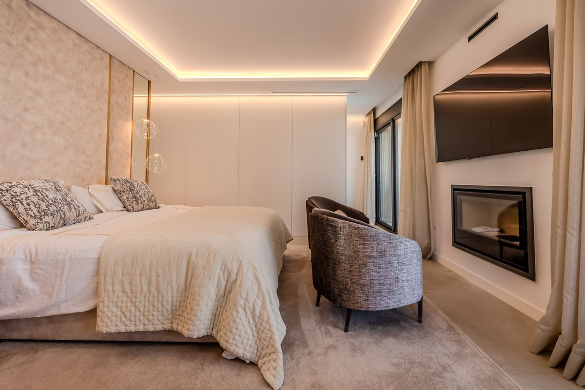 Se vende Villa - Chalet de 4 dormitorios en Costa Del Sol, Málaga, España