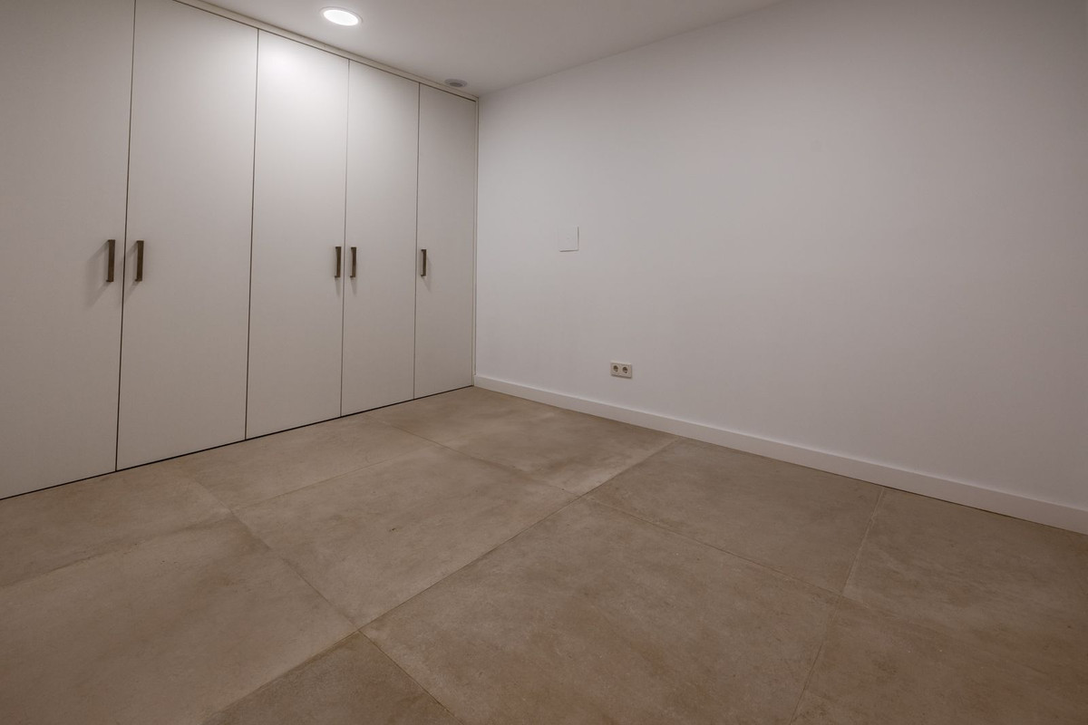 Se vende Villa - Chalet de 4 dormitorios en Costa Del Sol, Málaga, España