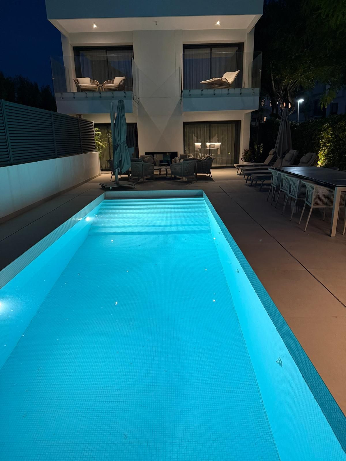 Se vende Villa - Chalet de 4 dormitorios en Costa Del Sol, Málaga, España