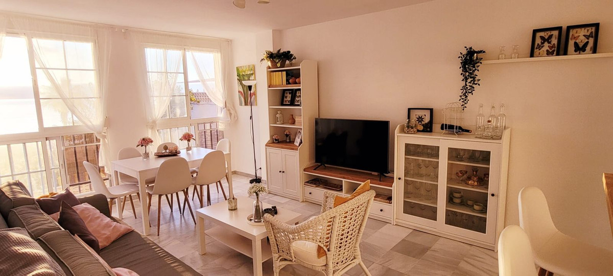 Se vende Apartamento Planta Media de 2 dormitorios en Costa Del Sol, Málaga, España