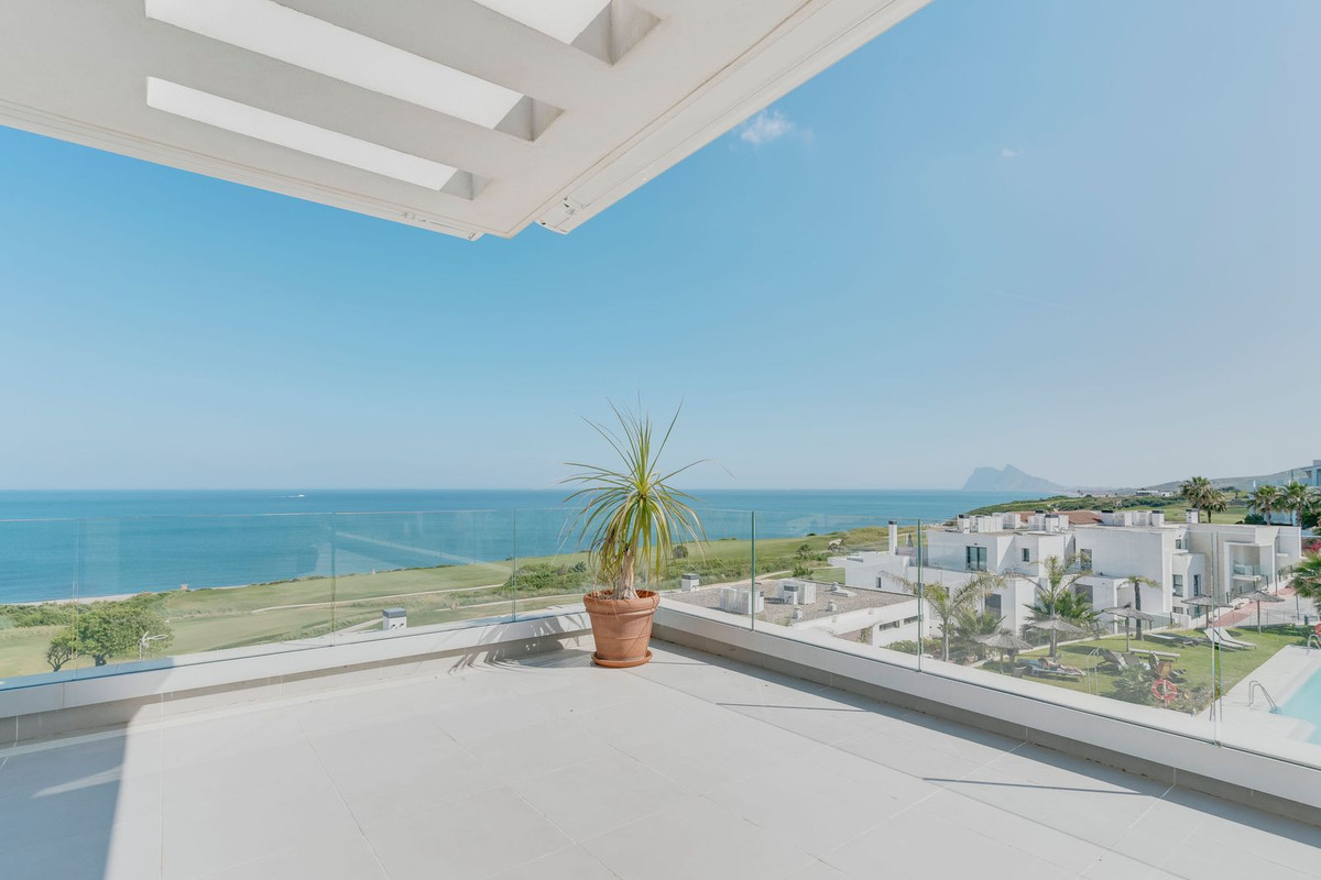 Se vende Ático de 3 dormitorios en Costa Del Sol, Cadiz, España