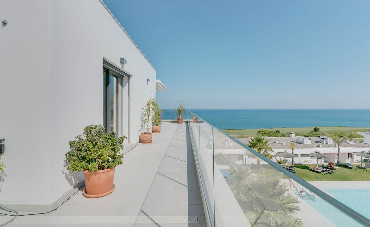 Se vende Ático de 3 dormitorios en Costa Del Sol, Cadiz, España
