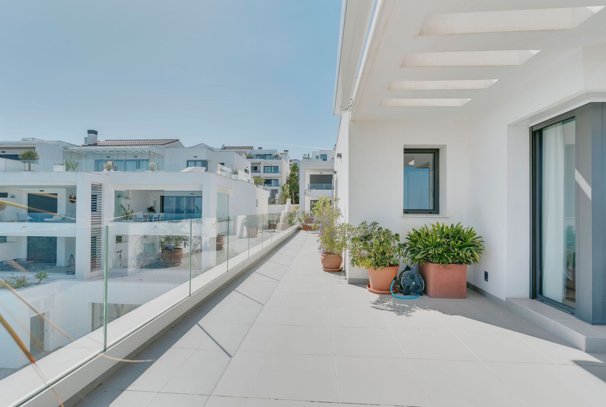 Se vende Ático de 3 dormitorios en Costa Del Sol, Cadiz, España