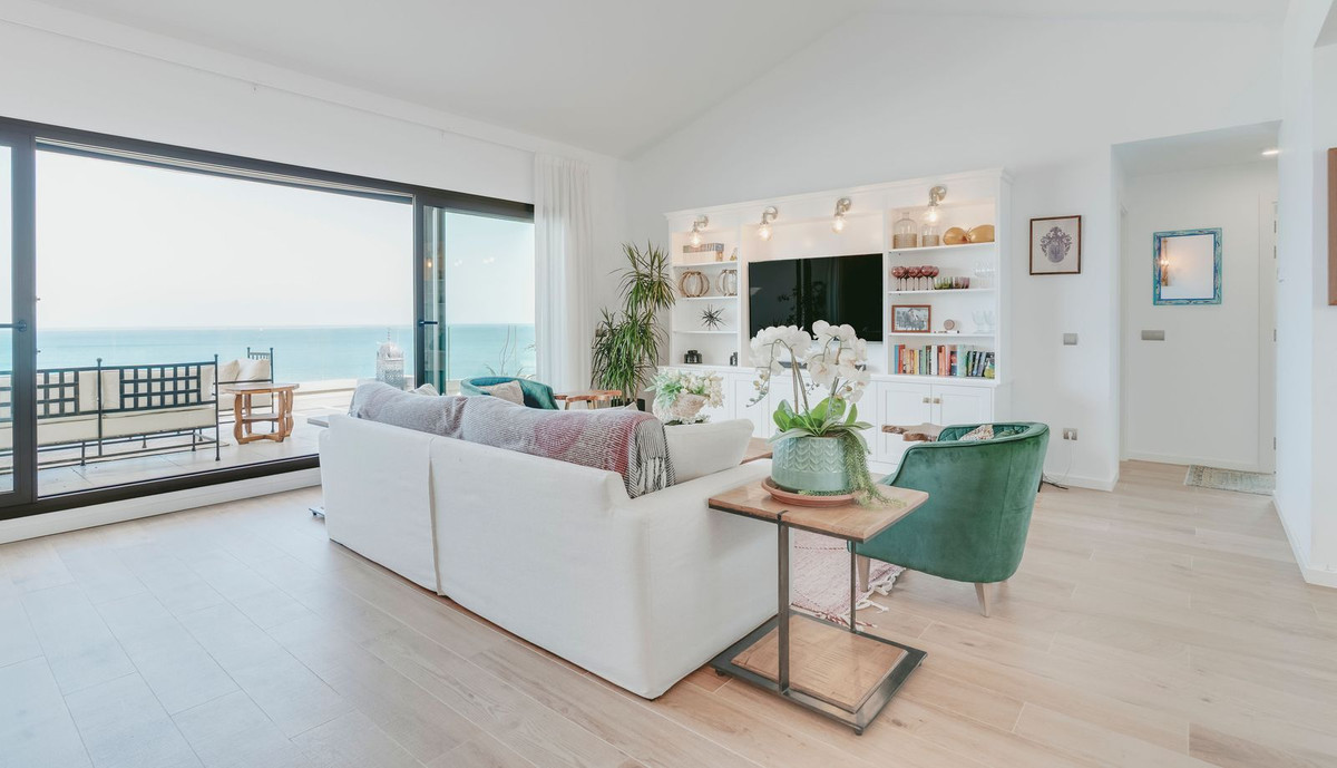 Se vende Ático de 3 dormitorios en Costa Del Sol, Cadiz, España