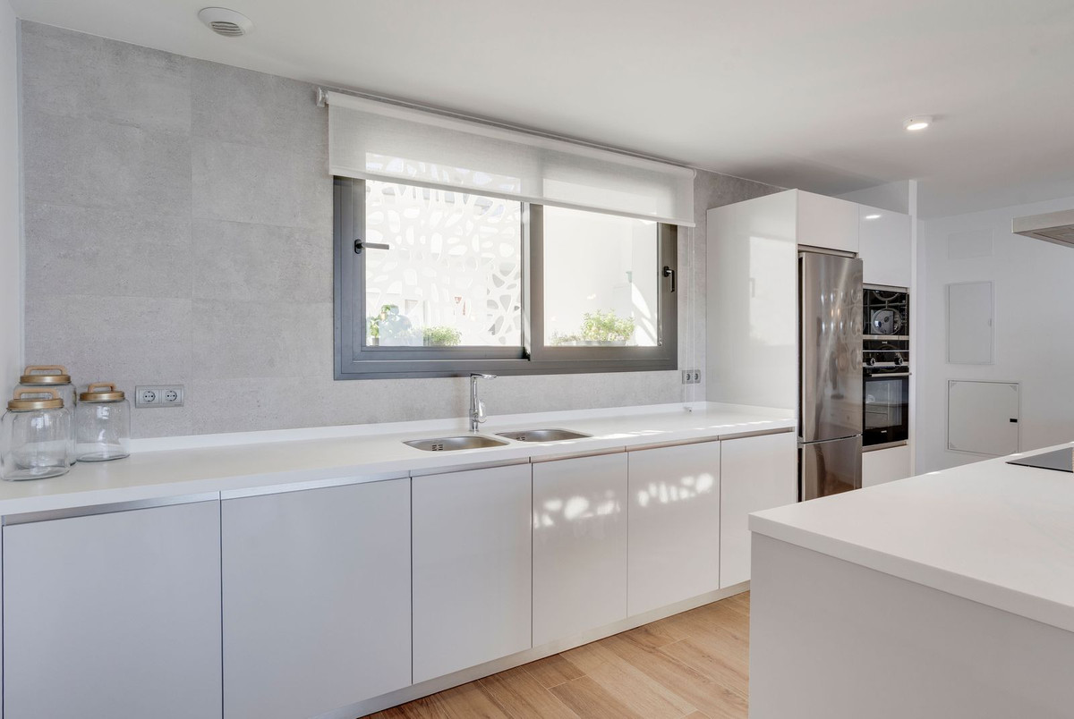 Se vende Ático de 3 dormitorios en Costa Del Sol, Cadiz, España