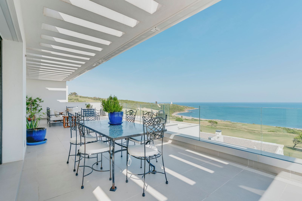 Se vende Ático de 3 dormitorios en Costa Del Sol, Cadiz, España