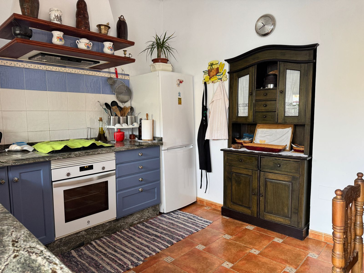 4 Bed Townhouse for sale in Alora Costa Del Sol, Málaga, Spain