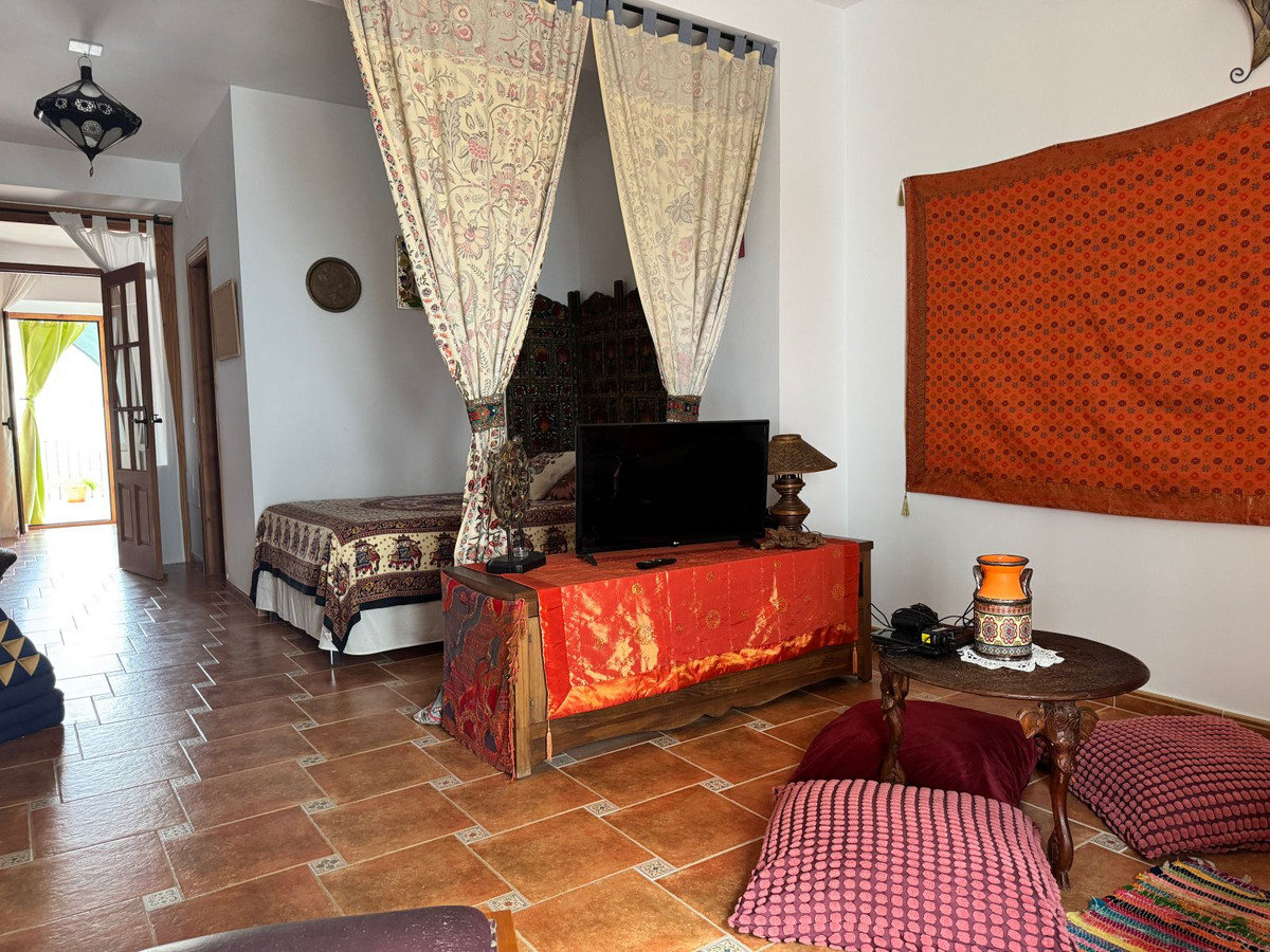 4 Bed Townhouse for sale in Alora Costa Del Sol, Málaga, Spain