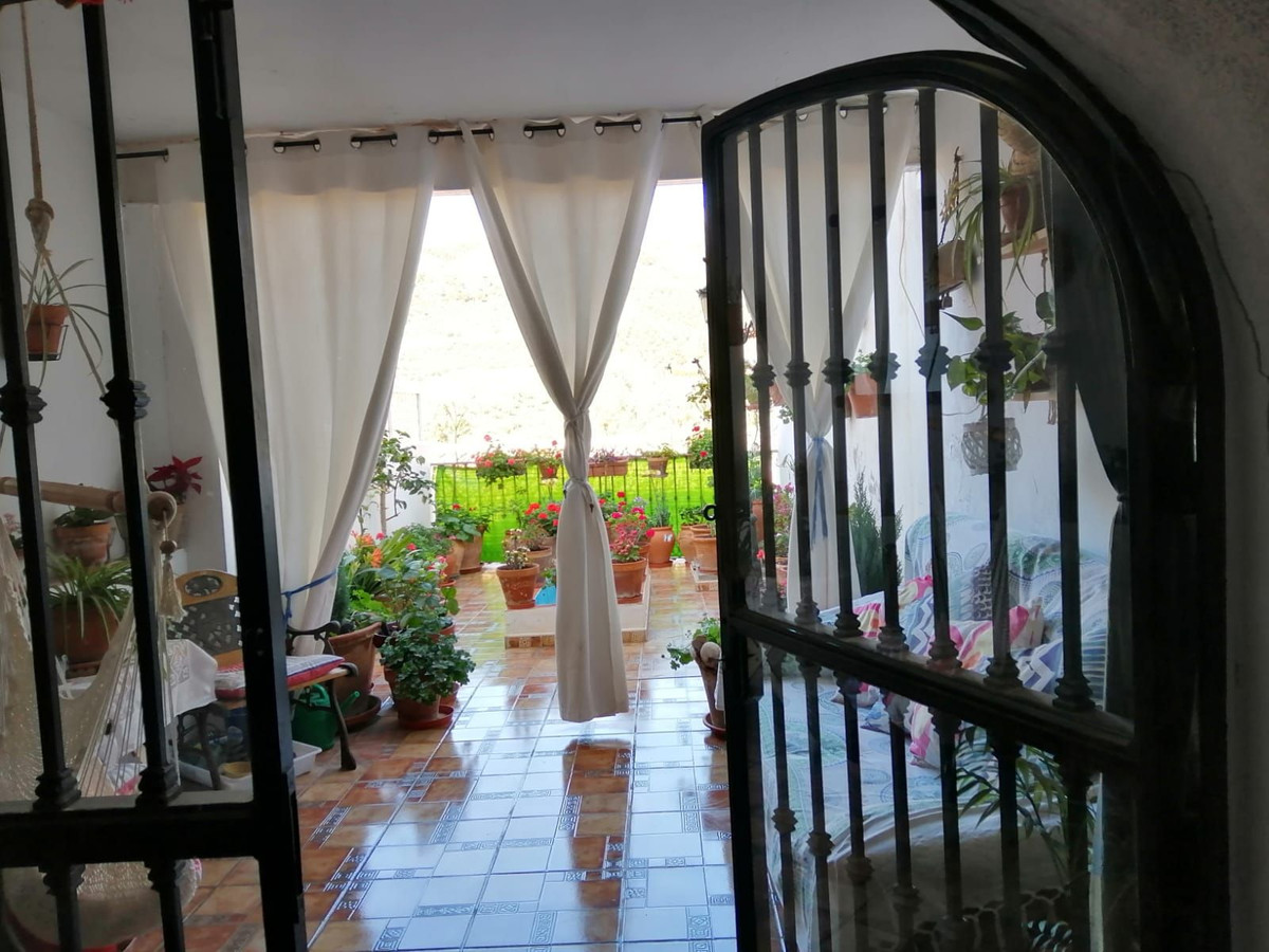 4 Bed Townhouse for sale in Alora Costa Del Sol, Málaga, Spain