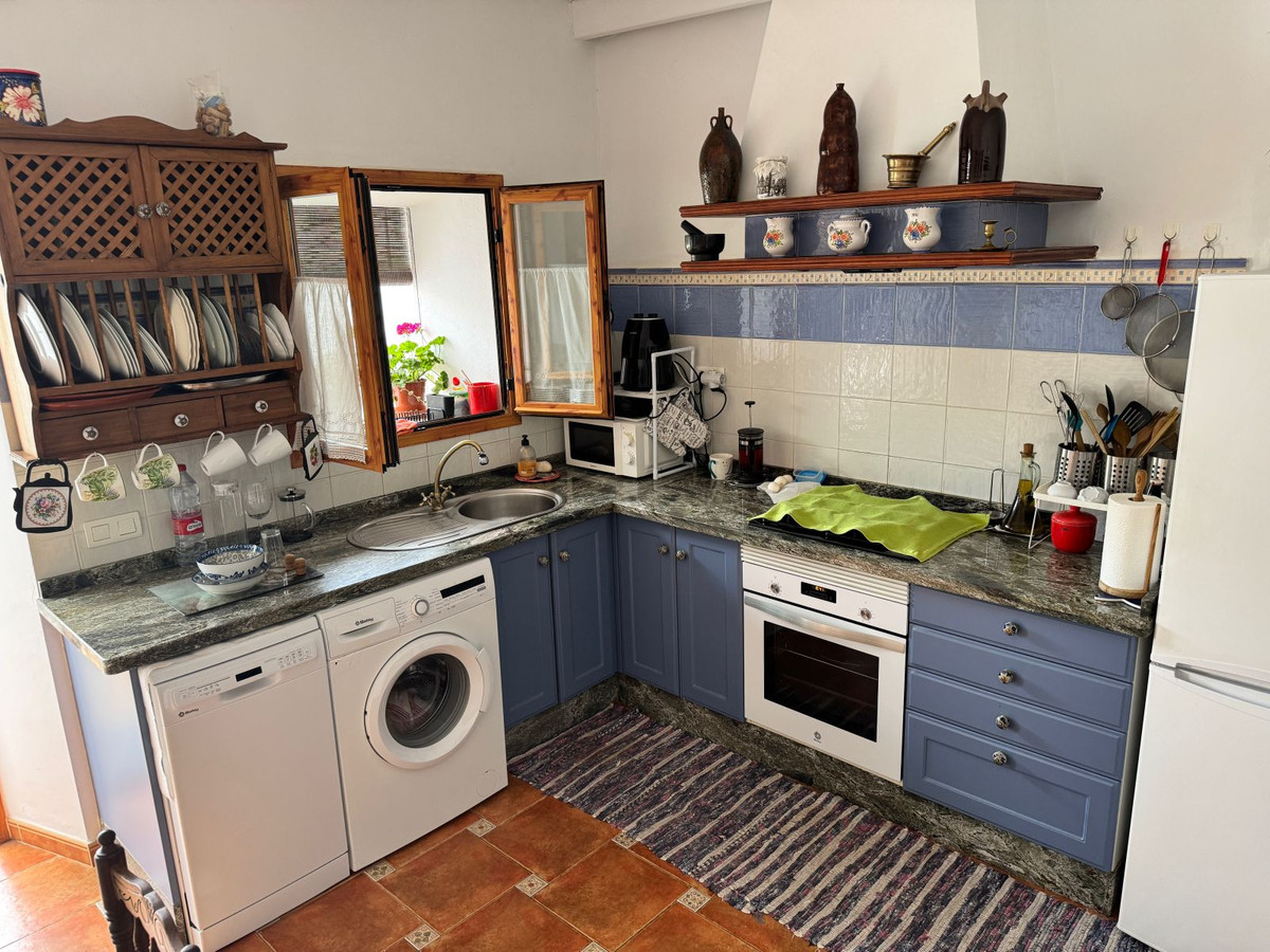 4 Bed Townhouse for sale in Alora Costa Del Sol, Málaga, Spain