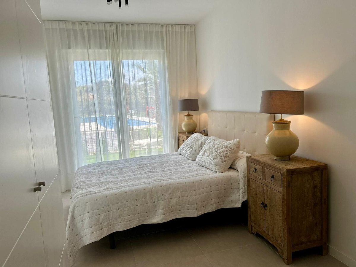 Se vende Apartamento Planta Baja de 2 dormitorios en Costa Del Sol, Málaga, España