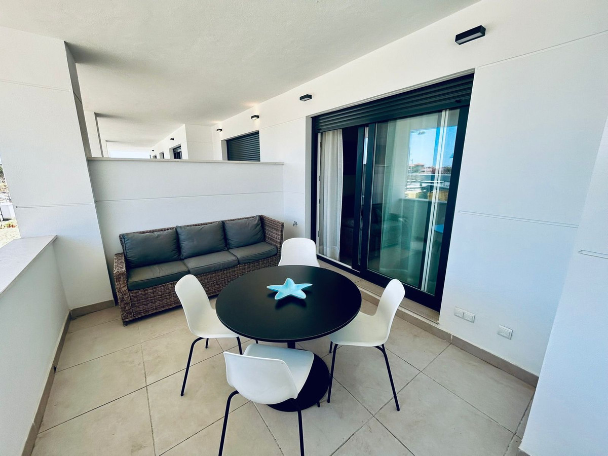 Se vende Apartamento Planta Baja de 2 dormitorios en Costa Del Sol, Málaga, España