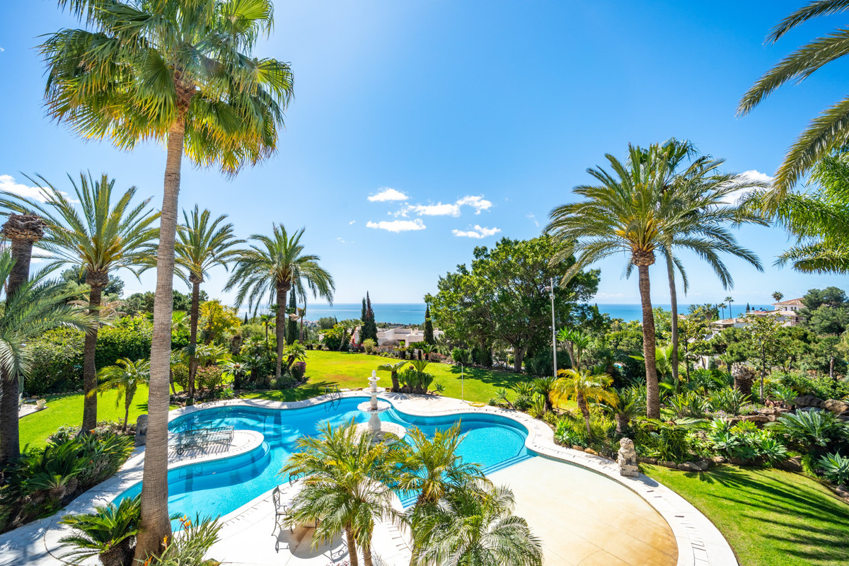 Se vende Villa - Chalet de 14 dormitorios en Costa Del Sol, Málaga, España