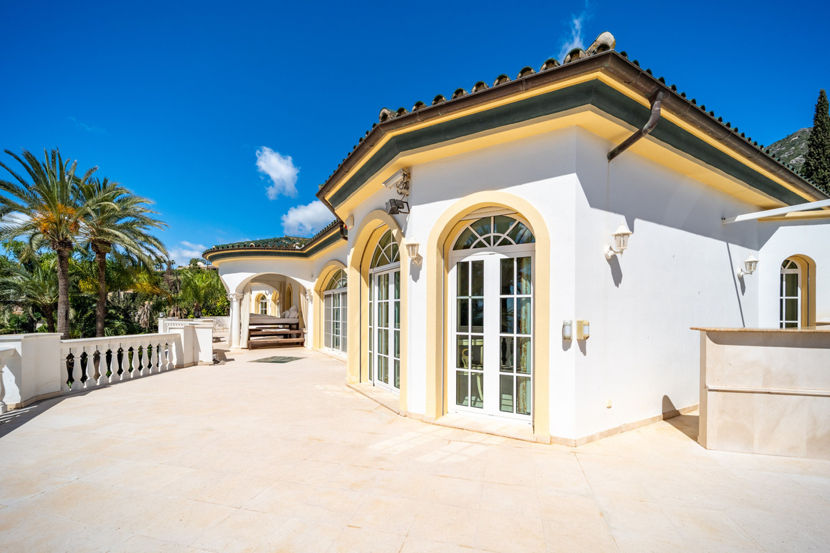 Se vende Villa - Chalet de 14 dormitorios en Costa Del Sol, Málaga, España