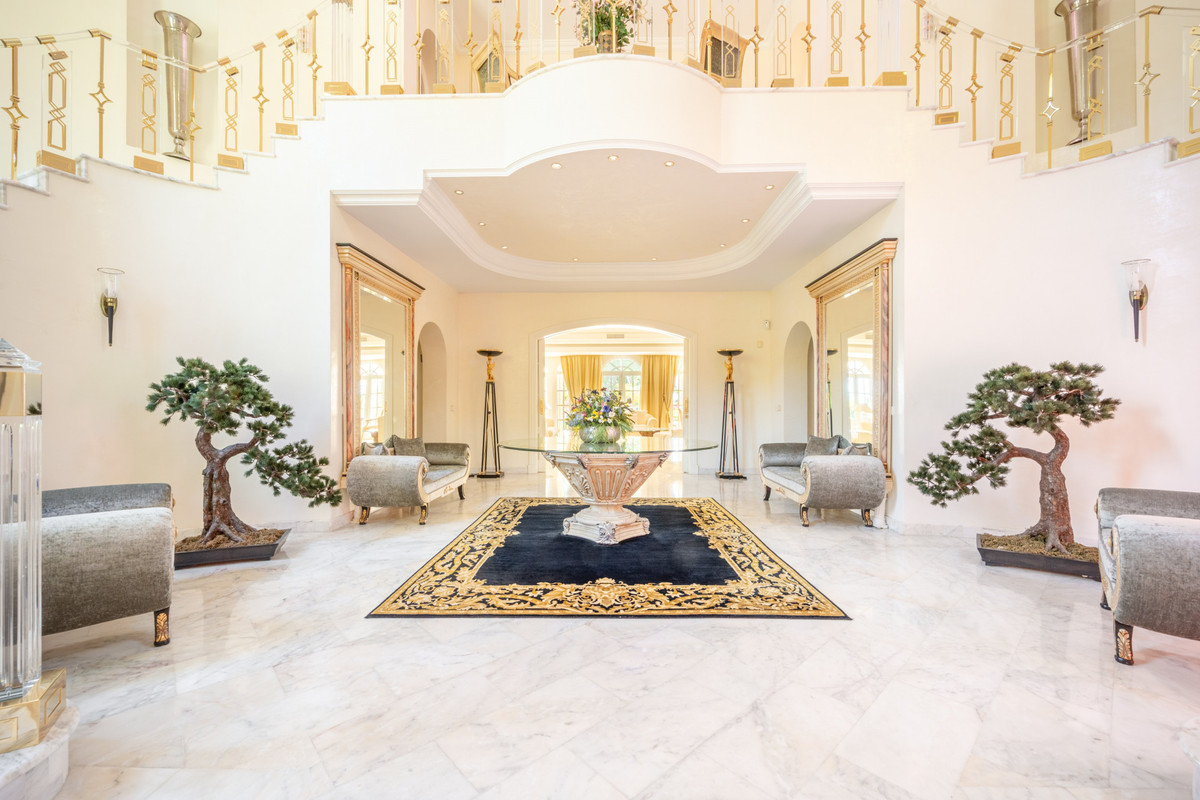 Se vende Villa - Chalet de 14 dormitorios en Costa Del Sol, Málaga, España