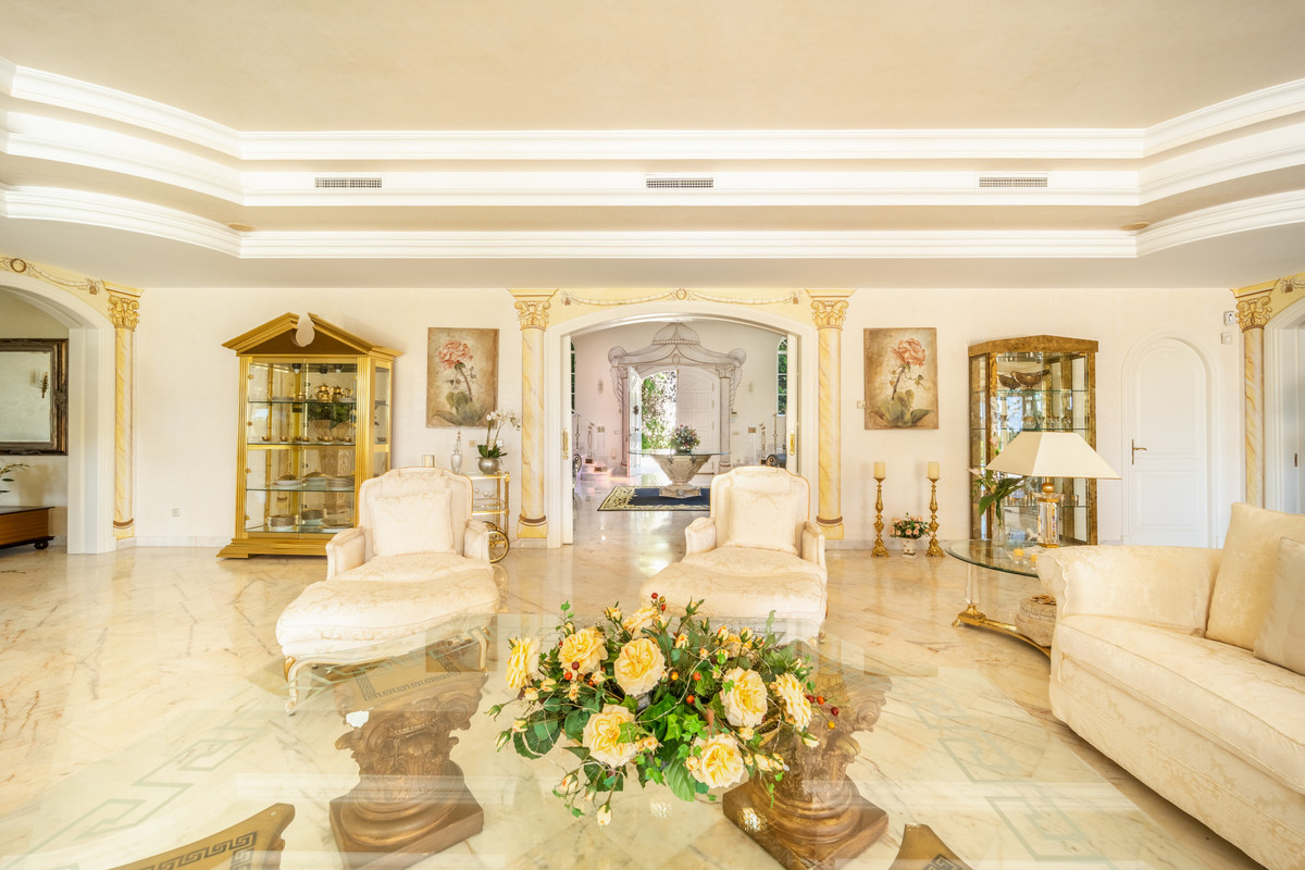 Se vende Villa - Chalet de 14 dormitorios en Costa Del Sol, Málaga, España