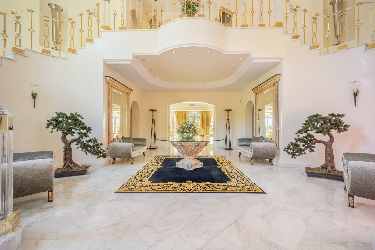 Se vende Villa - Chalet de 14 dormitorios en Costa Del Sol, Málaga, España