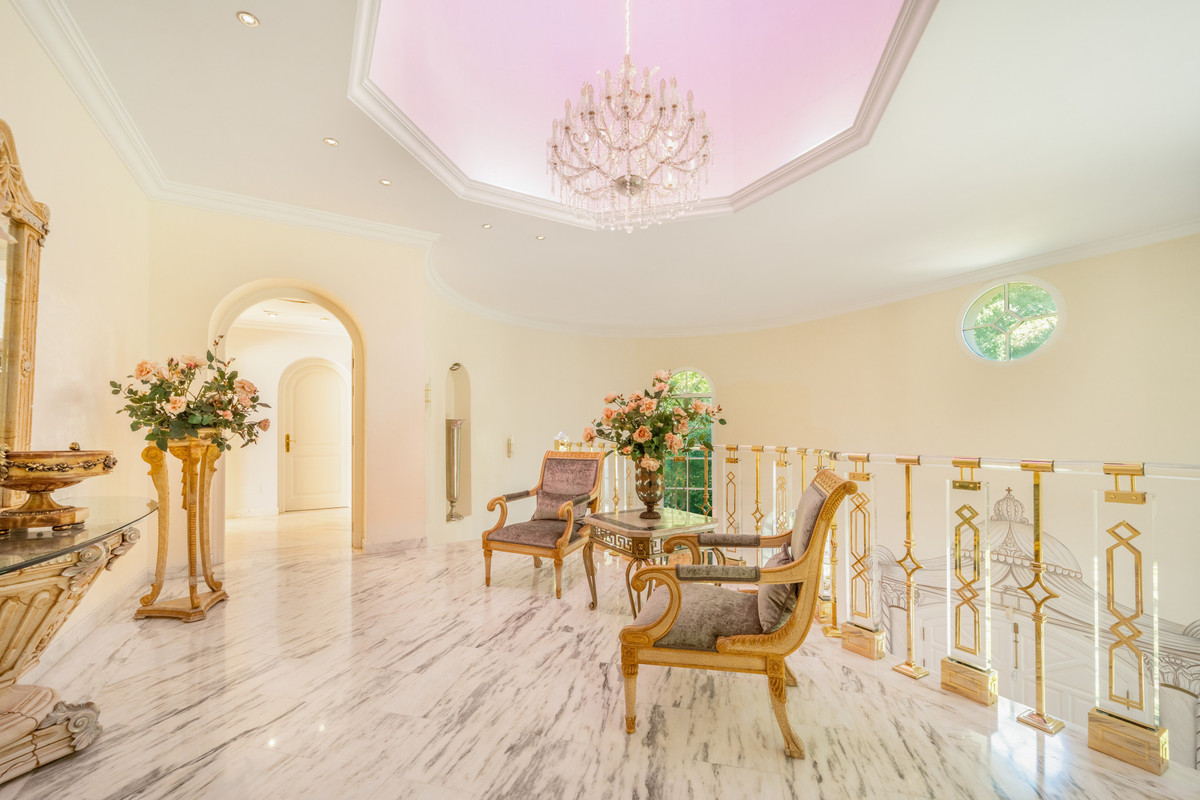 Se vende Villa - Chalet de 14 dormitorios en Costa Del Sol, Málaga, España