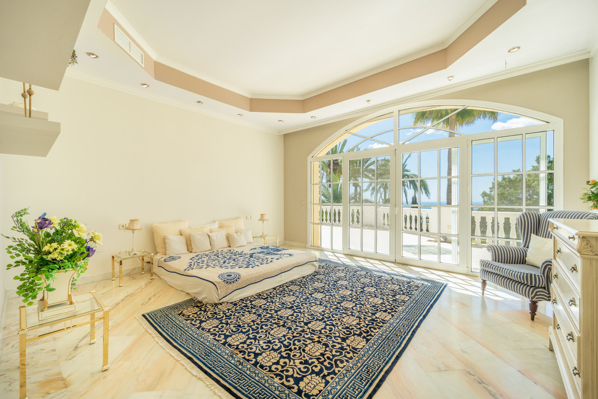 Se vende Villa - Chalet de 14 dormitorios en Costa Del Sol, Málaga, España