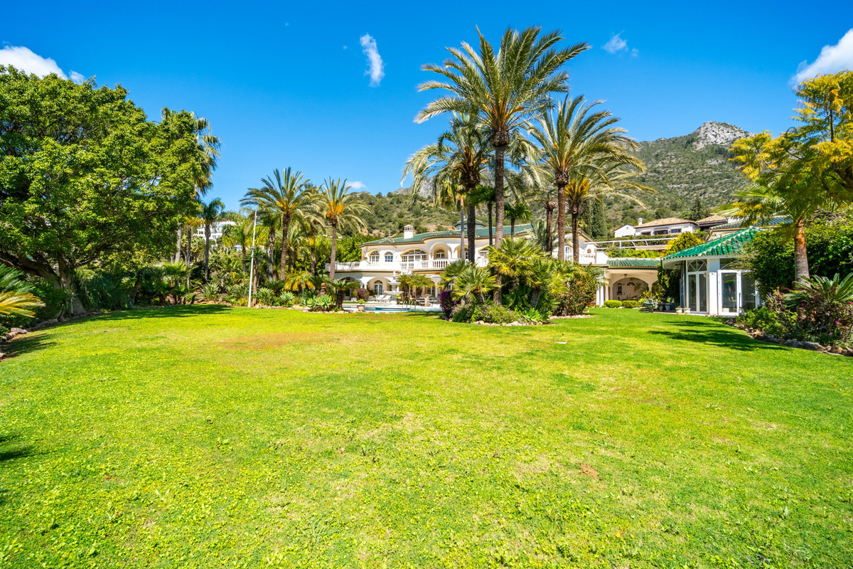 Se vende Villa - Chalet de 14 dormitorios en Costa Del Sol, Málaga, España