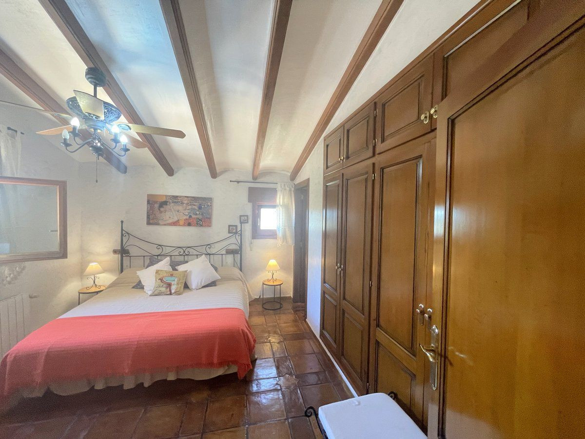 4 Bed Townhouse for sale in Calpe Costa Blanca, Alicante, Spain