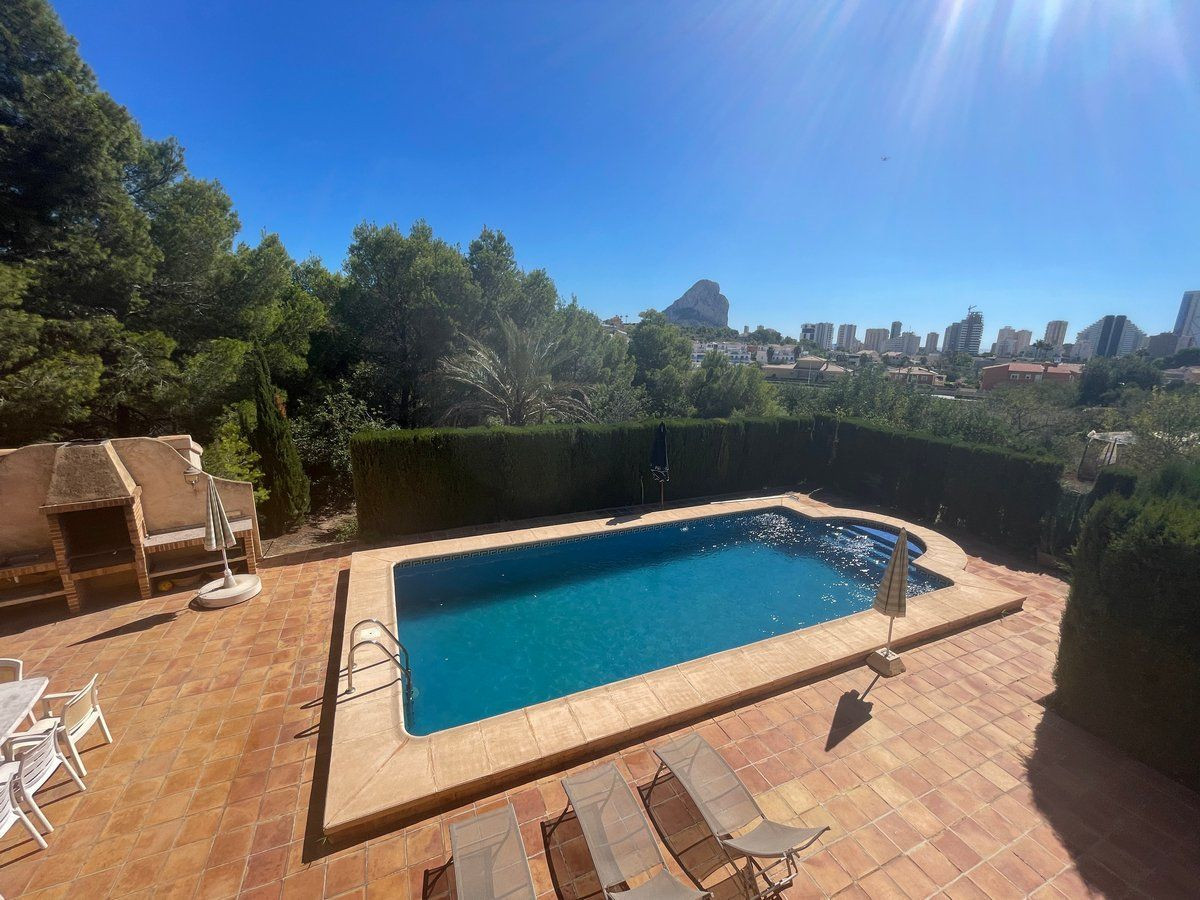 4 Bed Townhouse for sale in Calpe Costa Blanca, Alicante, Spain