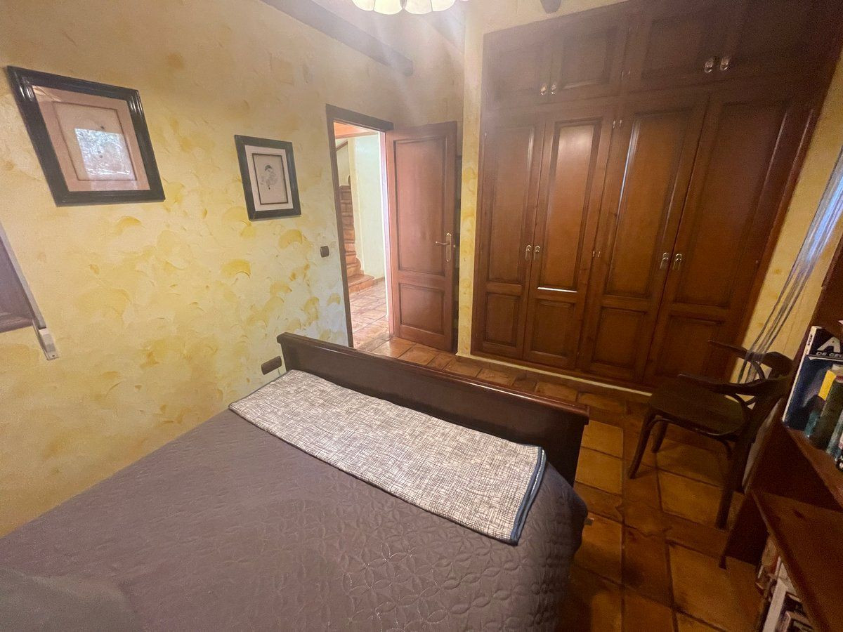 4 Bed Townhouse for sale in Calpe Costa Blanca, Alicante, Spain
