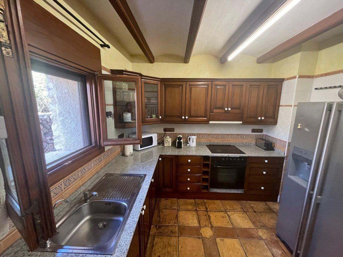 4 Bed Townhouse for sale in Calpe Costa Blanca, Alicante, Spain