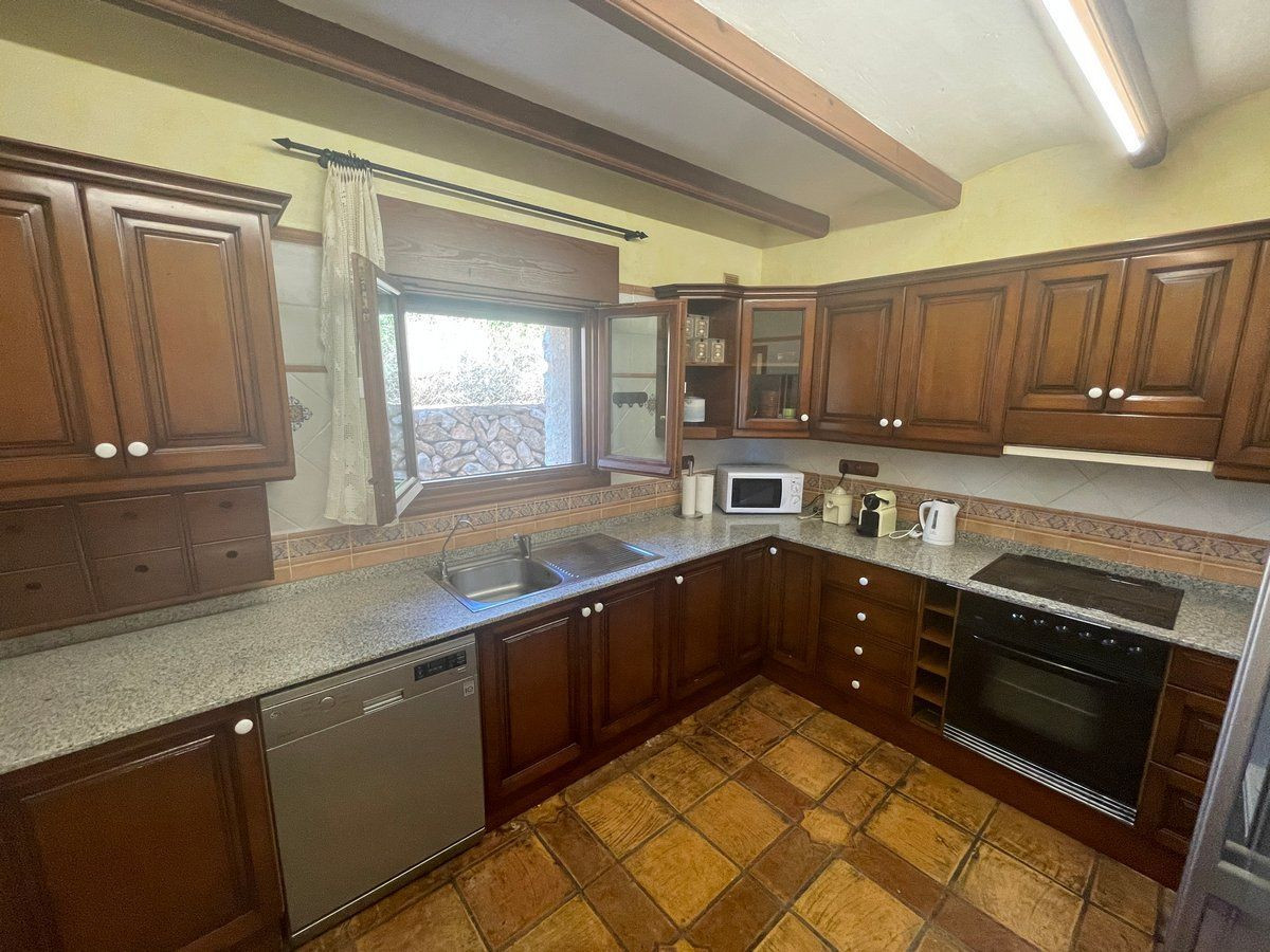 4 Bed Townhouse for sale in Calpe Costa Blanca, Alicante, Spain