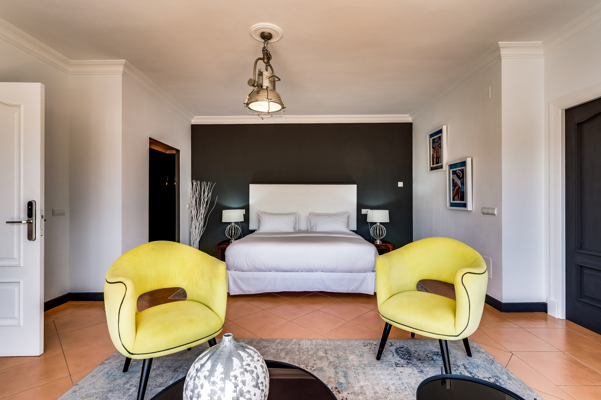 3 Bed Apartment for sale in Nueva Andalucía Costa Del Sol, Málaga, Spain
