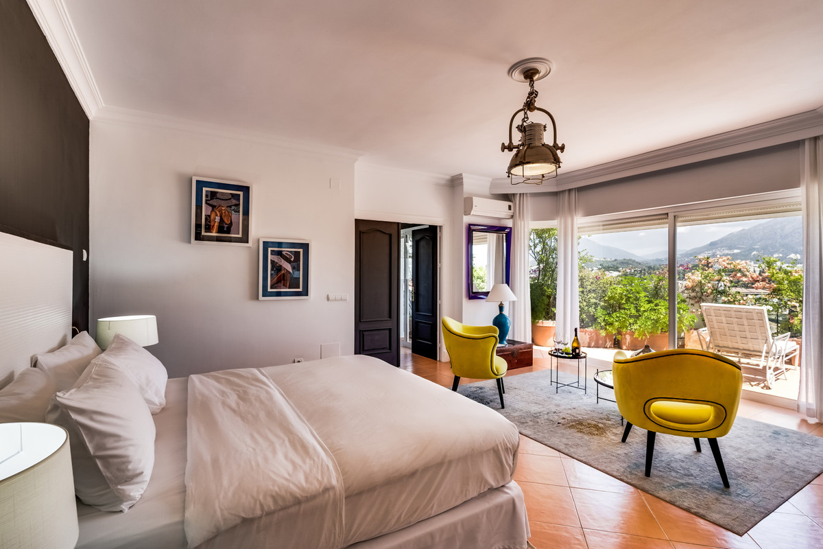 3 Bed Apartment for sale in Nueva Andalucía Costa Del Sol, Málaga, Spain