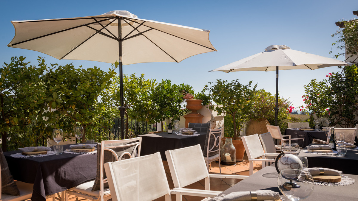 3 Bed Apartment for sale in Nueva Andalucía Costa Del Sol, Málaga, Spain