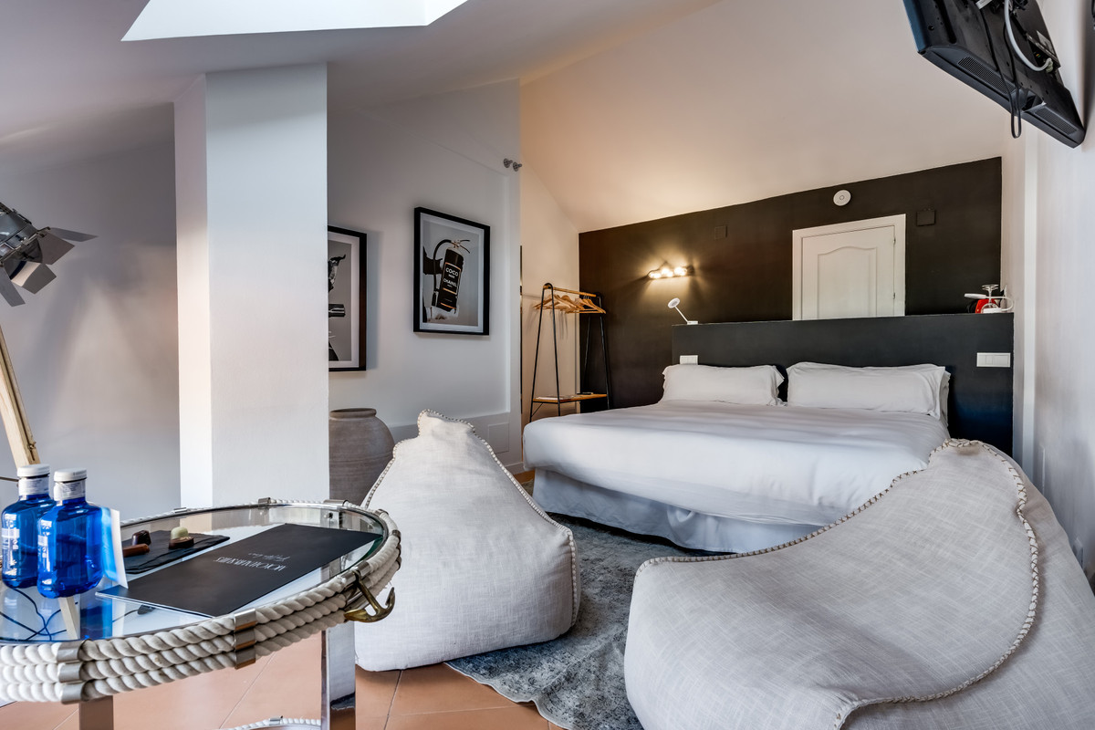 3 Bed Apartment for sale in Nueva Andalucía Costa Del Sol, Málaga, Spain