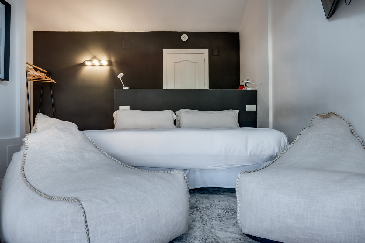 3 Bed Apartment for sale in Nueva Andalucía Costa Del Sol, Málaga, Spain