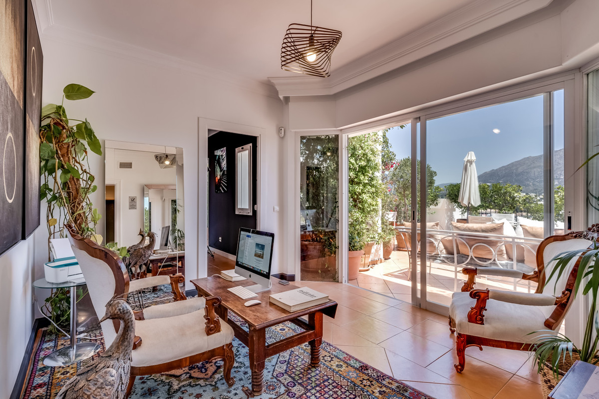 3 Bed Apartment for sale in Nueva Andalucía Costa Del Sol, Málaga, Spain