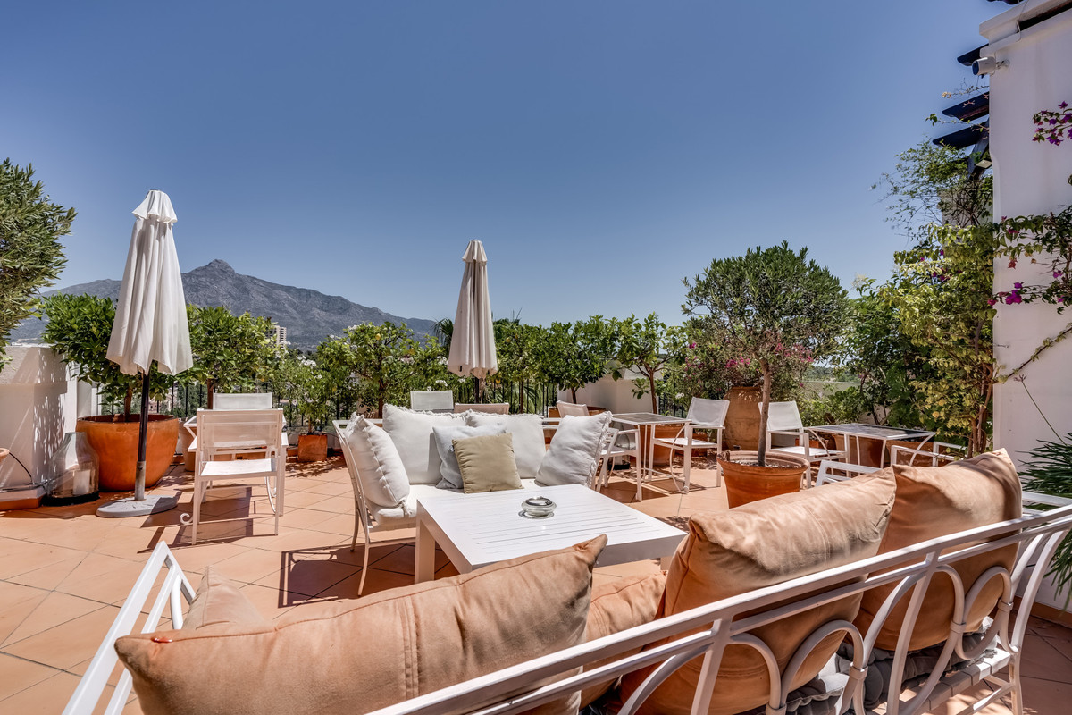 3 Bed Apartment for sale in Nueva Andalucía Costa Del Sol, Málaga, Spain