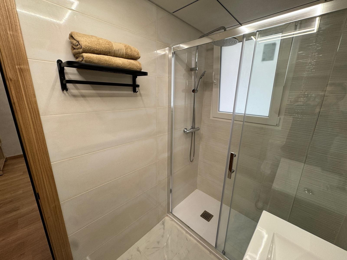 Se vende Apartamento Planta Media de 3 dormitorios en Costa Blanca, Alicante, España