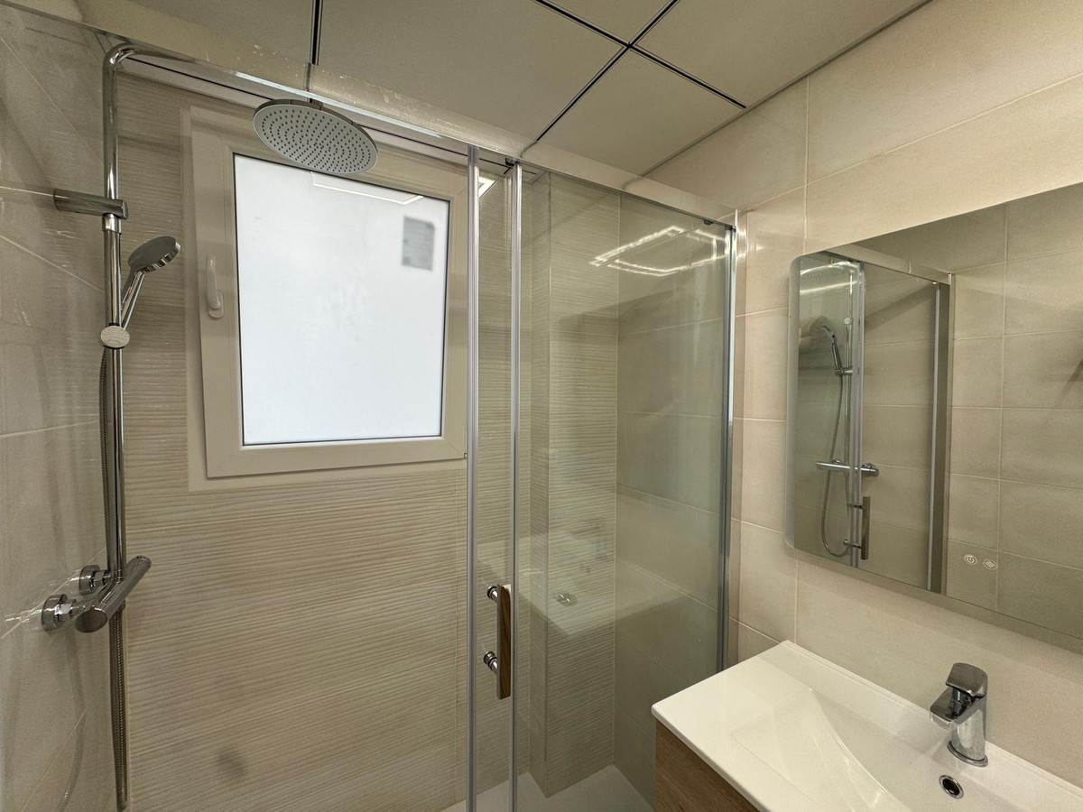 Se vende Apartamento Planta Media de 3 dormitorios en Costa Blanca, Alicante, España