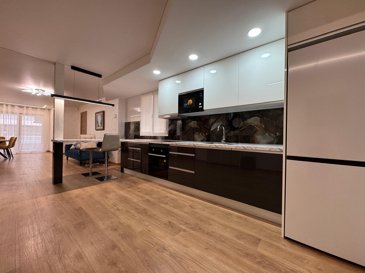 Se vende Apartamento Planta Media de 3 dormitorios en Costa Blanca, Alicante, España