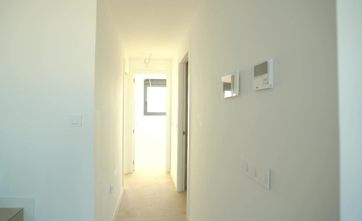 Se vende Apartamento Planta Media de 4 dormitorios en Costa Blanca, Alicante, España