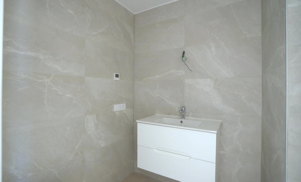 Se vende Apartamento Planta Media de 4 dormitorios en Costa Blanca, Alicante, España