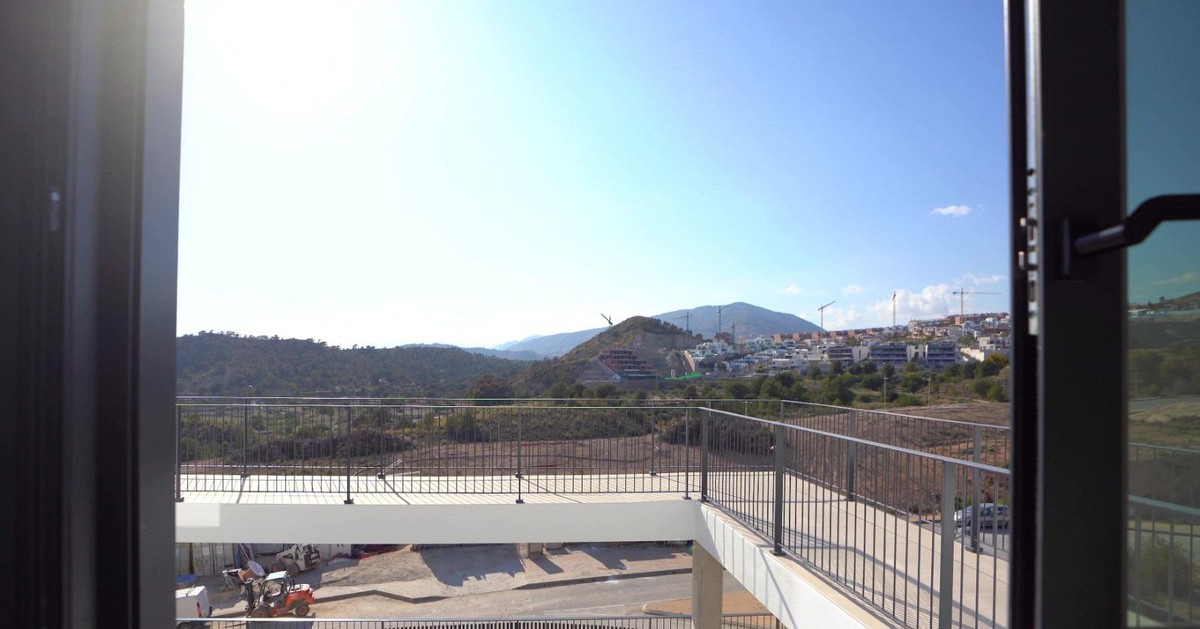 Se vende Apartamento Planta Media de 4 dormitorios en Costa Blanca, Alicante, España
